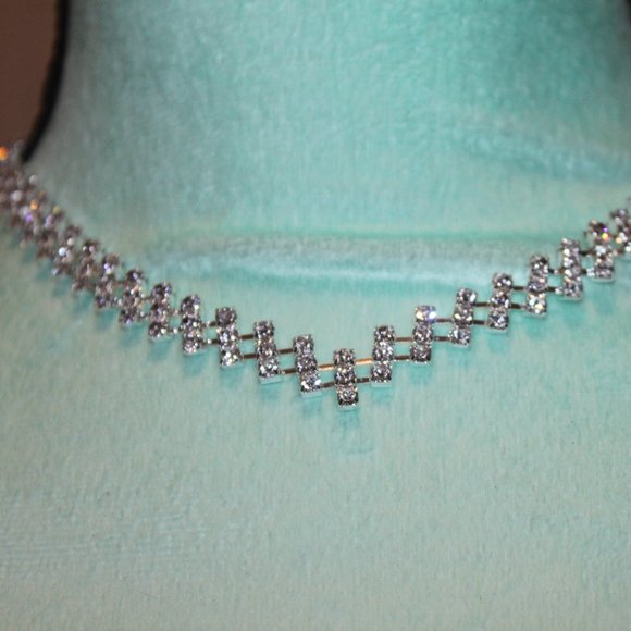Nwt:3 Crystals rows/Silver Plated Necklace - Picture 2 of 2